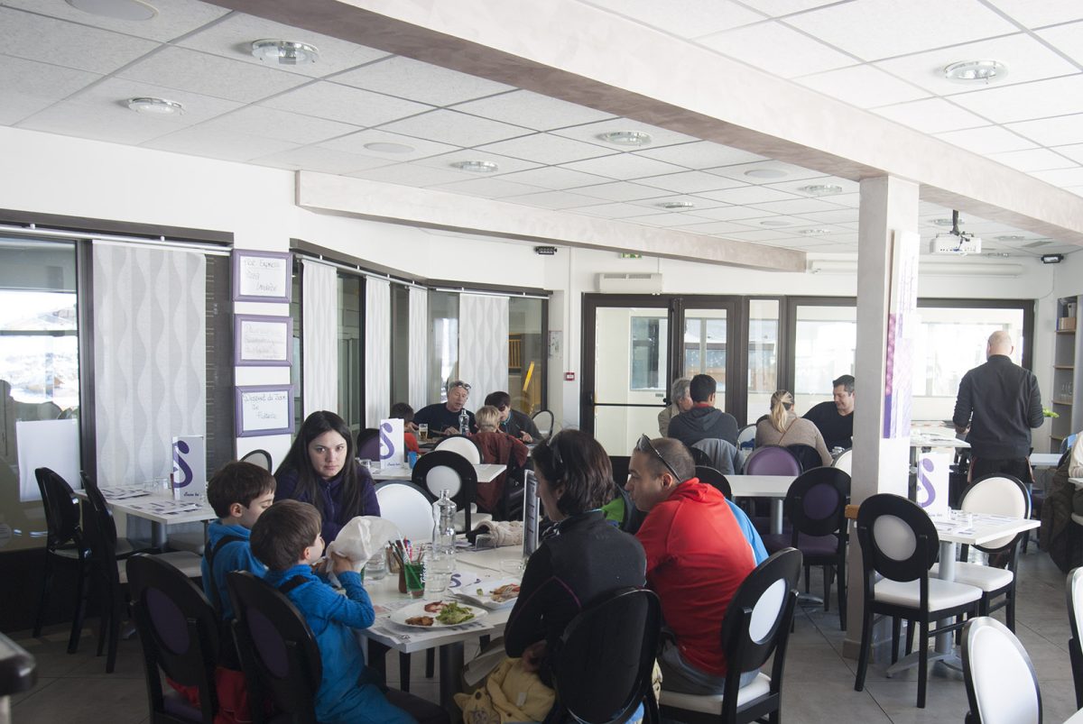 Le Snow Bar 64