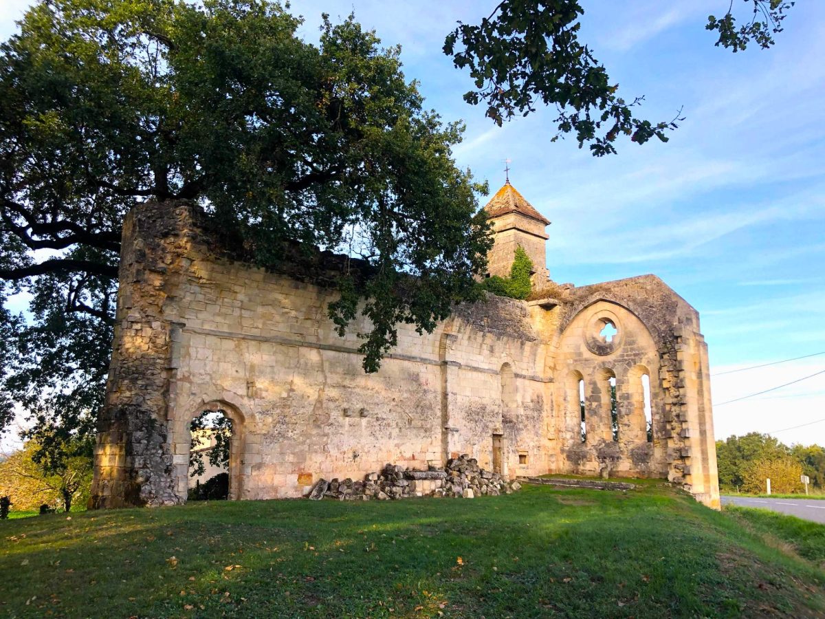 Ruines de l'église templière de Montarouch