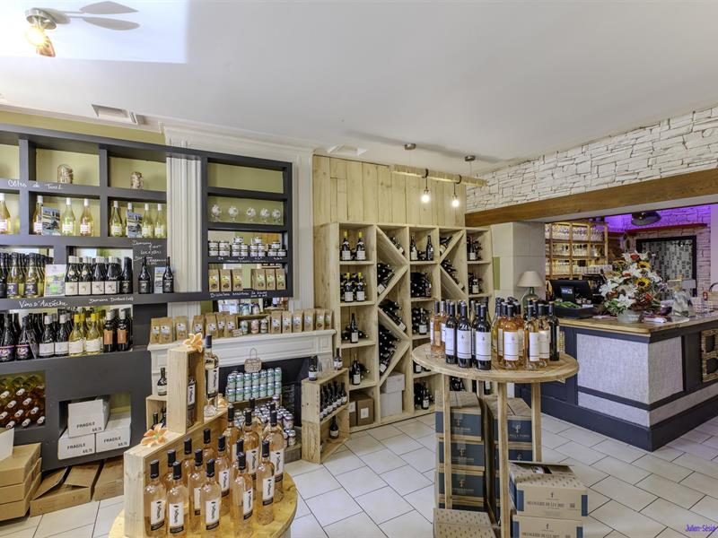 Au Bouchon By Isa
