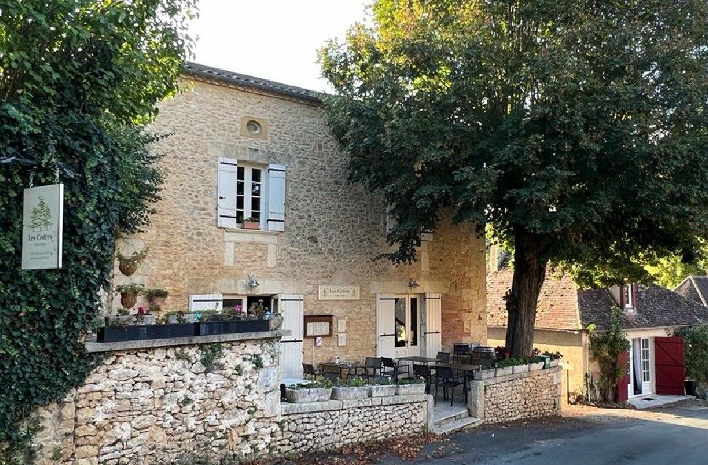 Les Cèdres