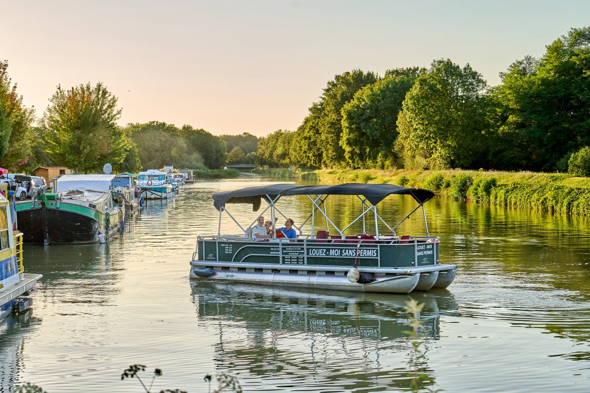 Location de bateaux électriques - Le Latéral