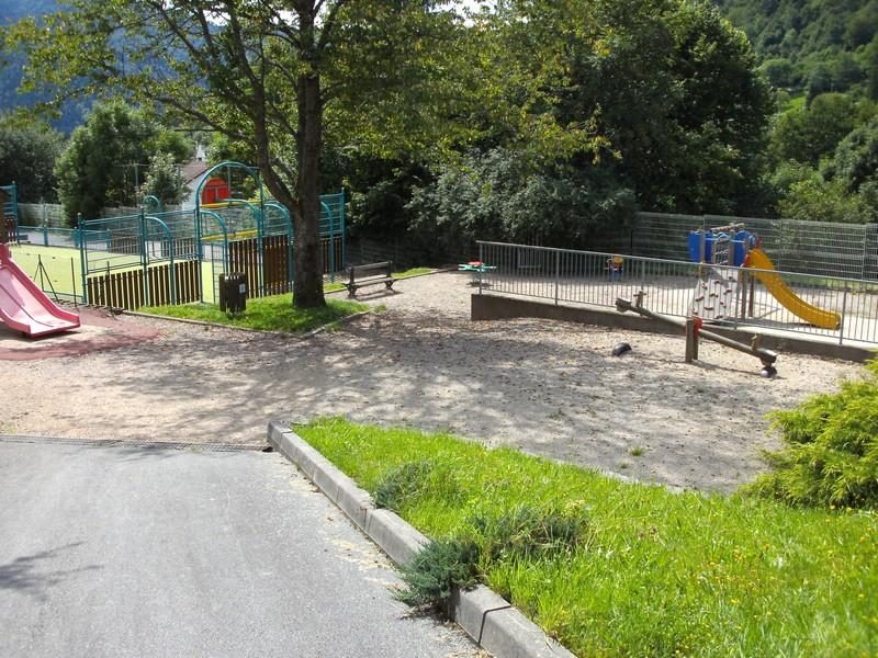 Aire de jeux à Saint-Maurice-sur-Moselle