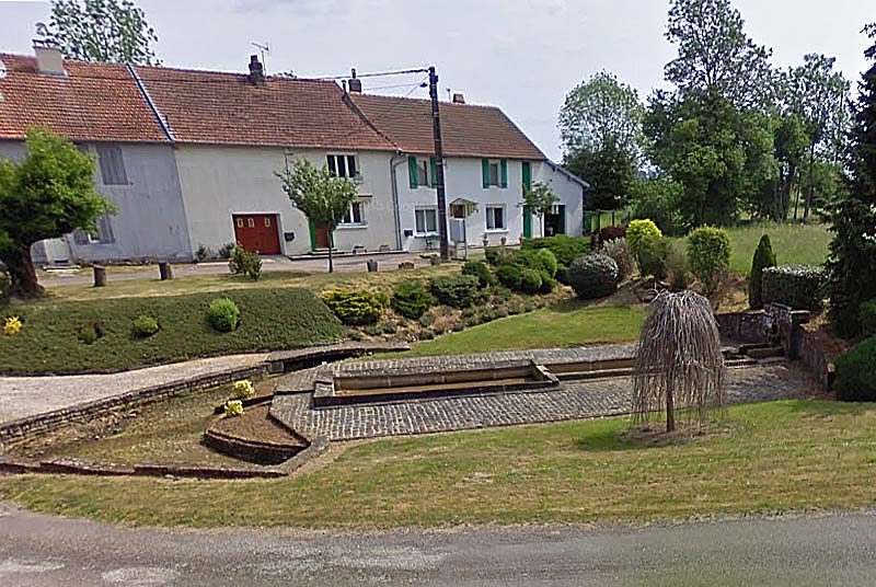 Fontaine de la Dhuys à Pierrefaites