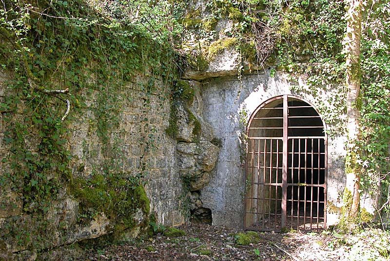 Magasin à poudre de Brevoines