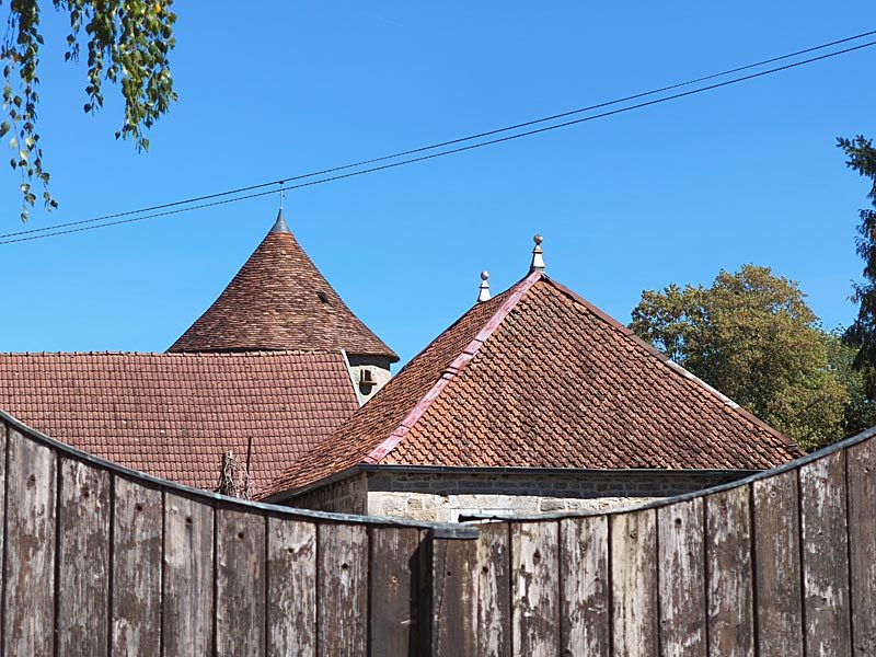 Pigeonnier du château de Charmoilles