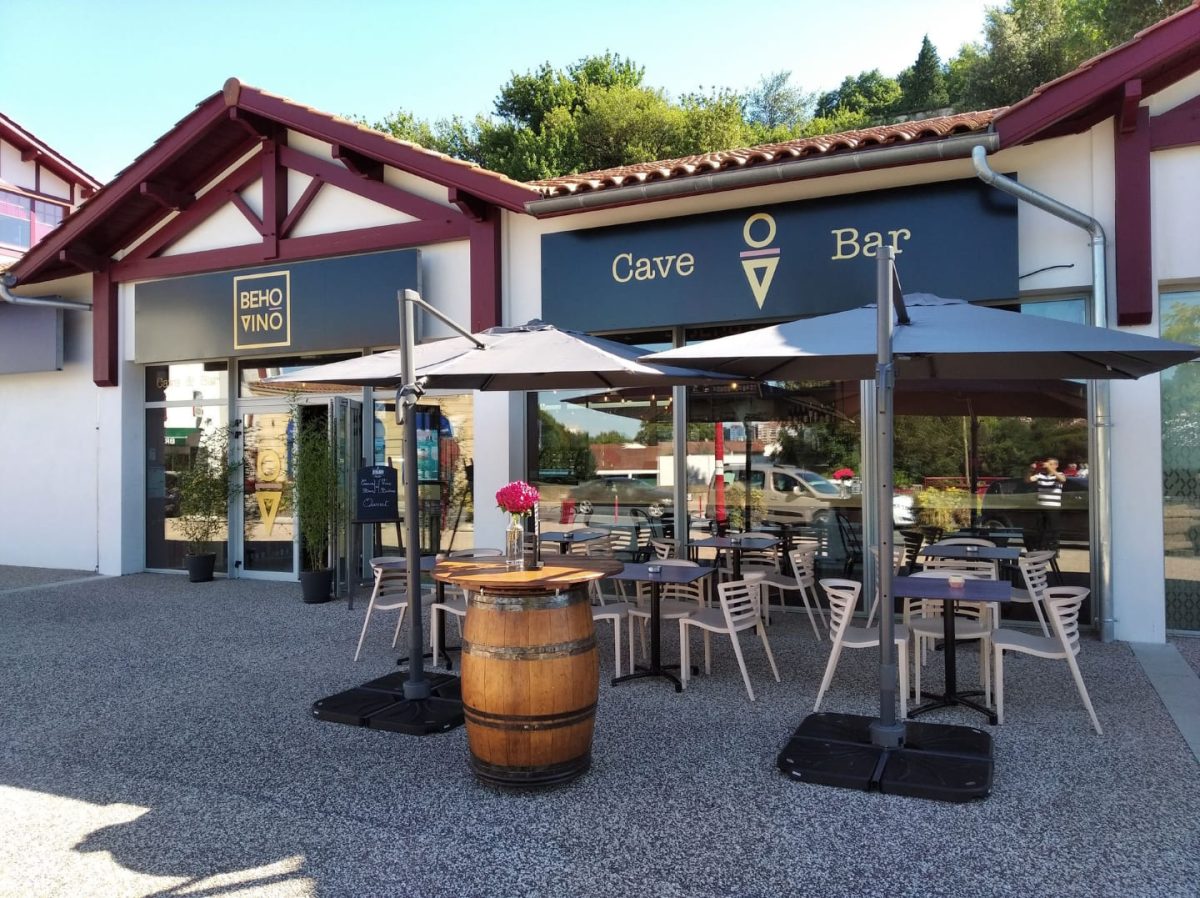 Bar et Cave à vin Béhovino