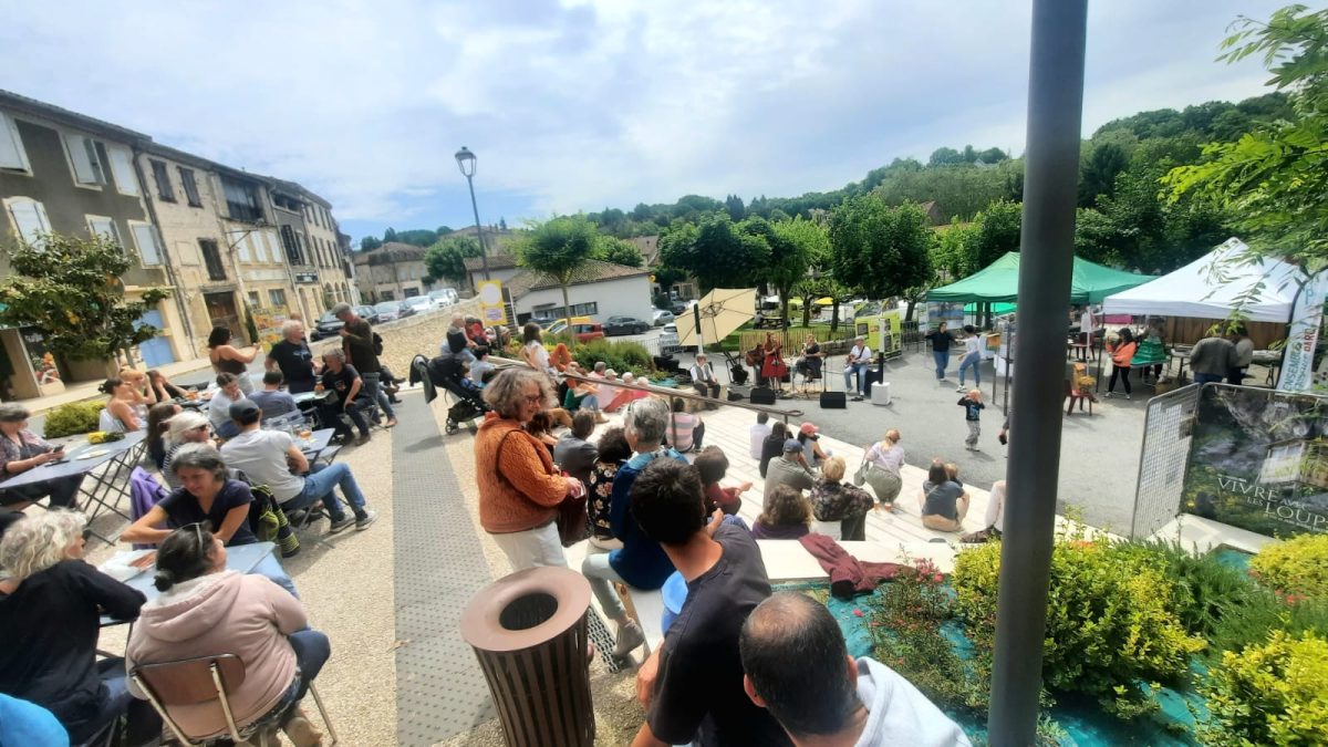 LA CAFETIÈRE