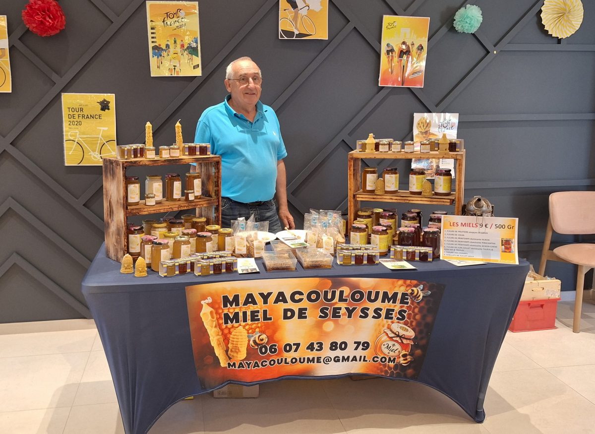 RUCHER MAYACOULOUME