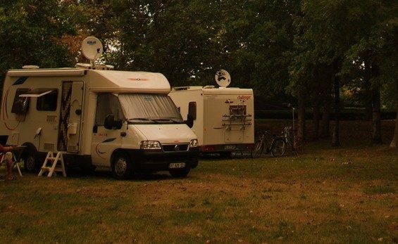 Aire de camping-car à la ferme Moulié (réseau France Passion)