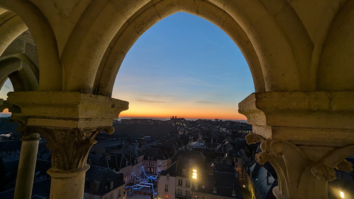 Montée tour en soirée dans la cathédrale de Laon !