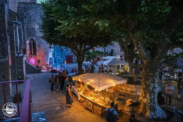 Marché nocturne
