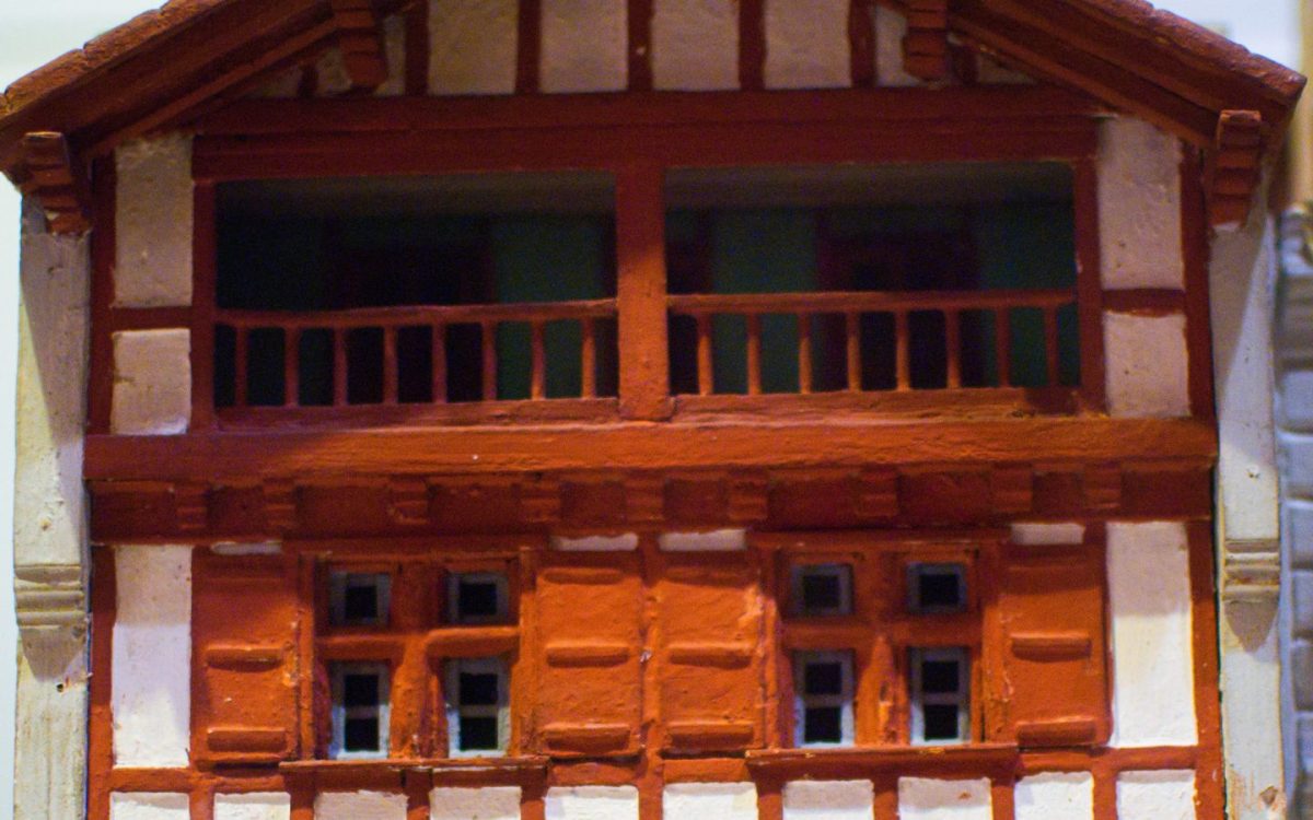 Visite en famille - Quand les maisons se racontent.