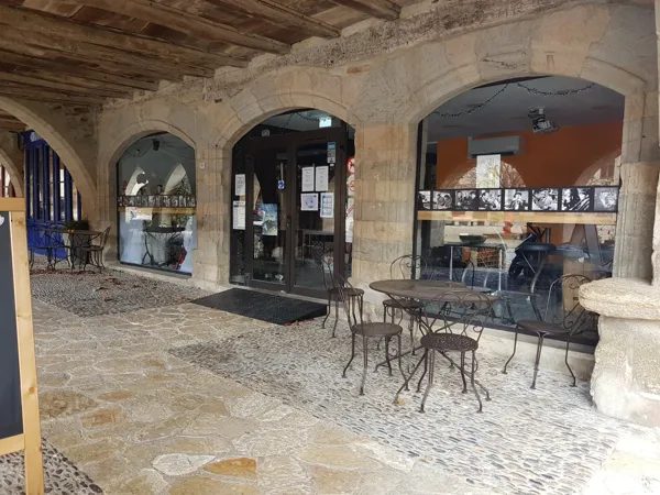 L'Epicerie, bar-brasserie-caviste