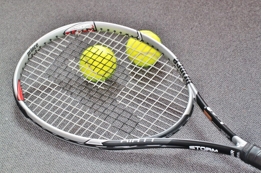 Court de tennis, à Bujaleuf
