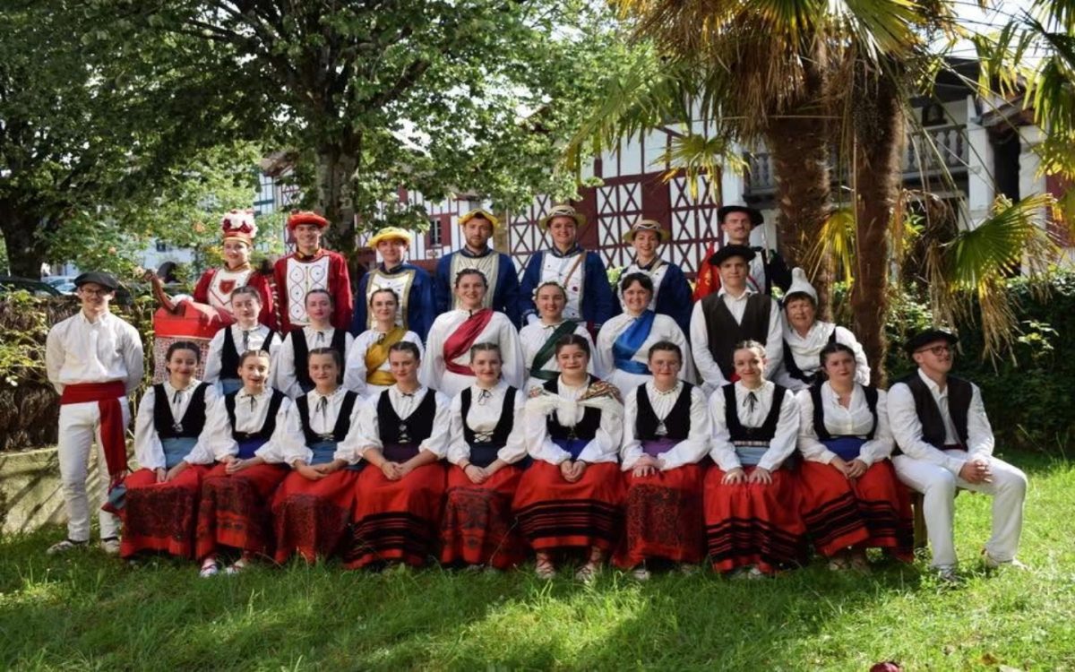 Visite guidée et dansée du village