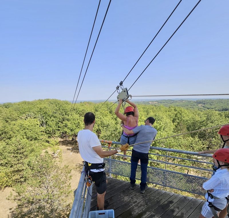 Été actif : Tyrolienne géante de la Tour de Moncalou et Escalade