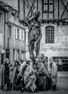 Festival Résurgence X : expression corporelle - le corps dans l’espace public avec la Cie Étadam