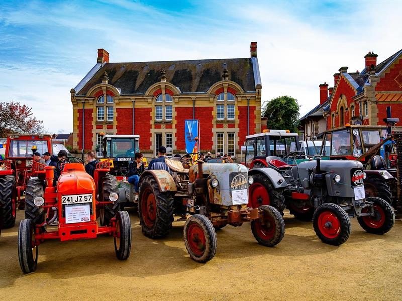 Marché Paysan et fête des vieux tracteurs