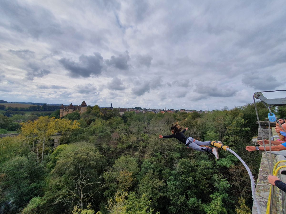 Saut à l'Elastique