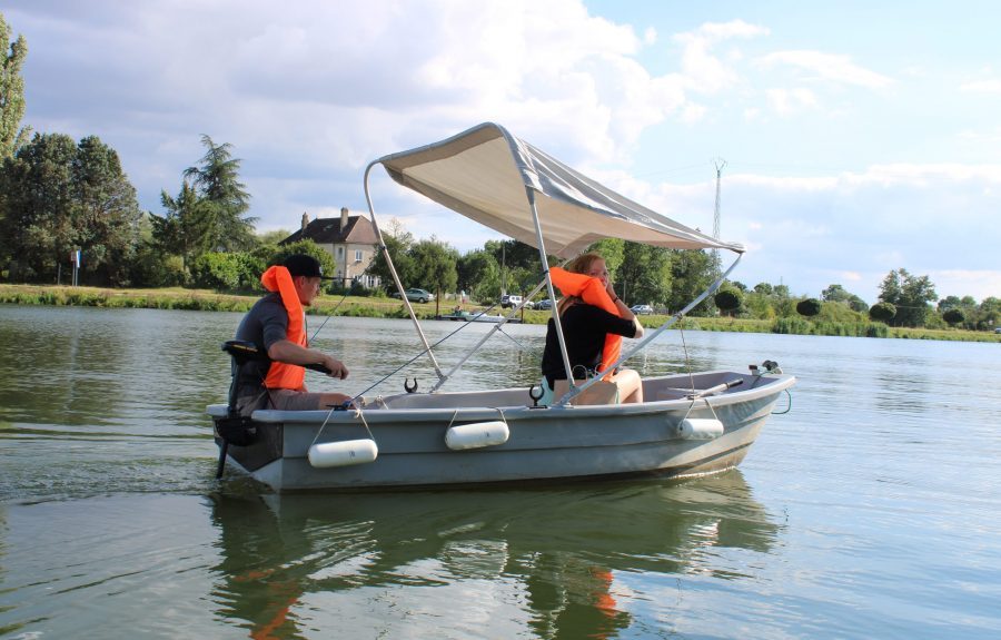 Camping les herlequins - Location bateaux électriques