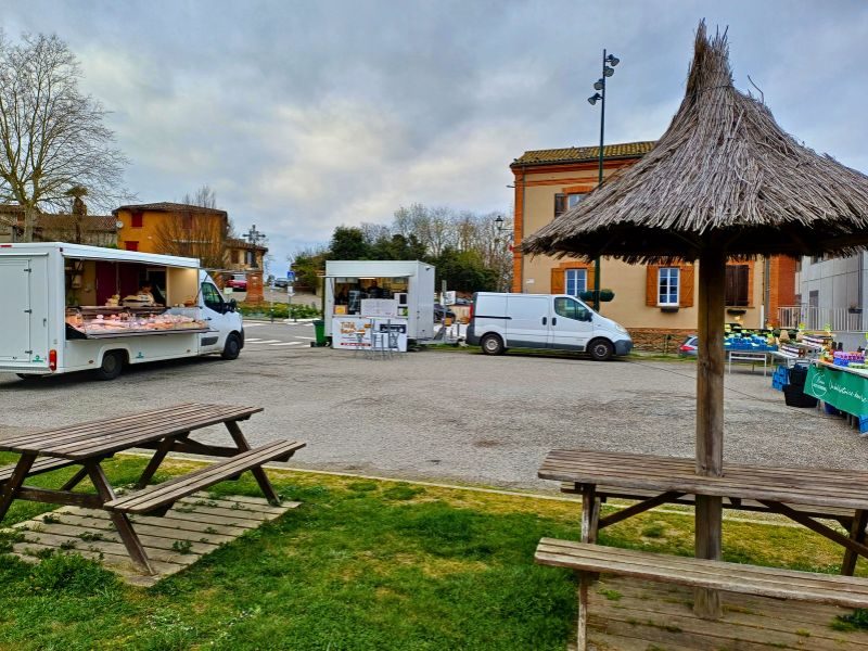 MARCHÉ DU CASTÉRA