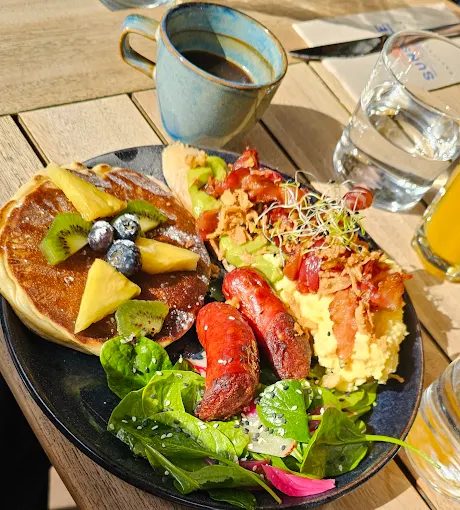 SUNSIDE CAFE