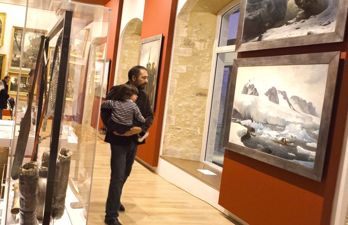 Les Étonnants Patrimoines : Au MAHB, demandez le sac du petit visiteur !