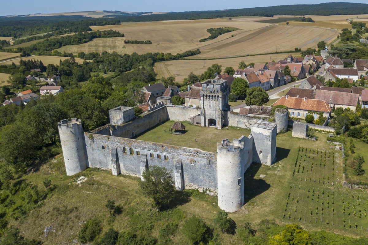 Château-Fort des Comtes d'Auxerre et de Nevers